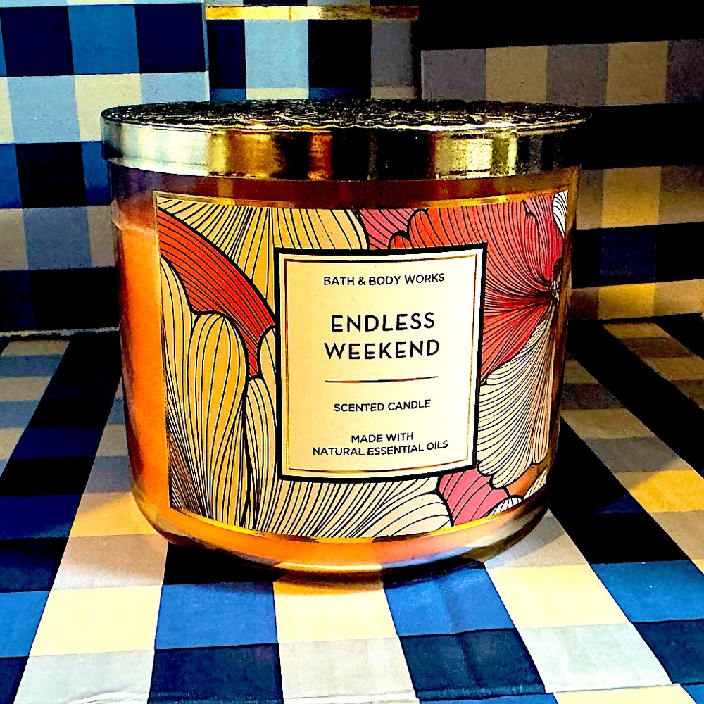 Bath & Body Works Endless Weekend 3-Wick Candle